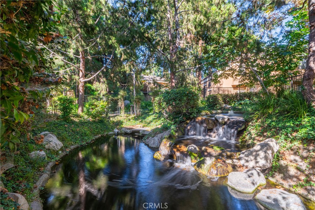 7911 Woodlake Drive 77