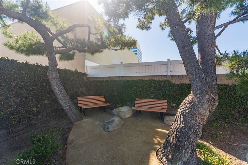 7911 Woodlake Drive 77