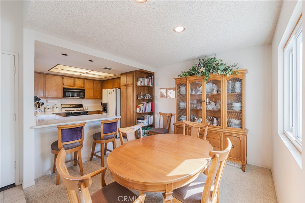 7911 Woodlake Drive 77