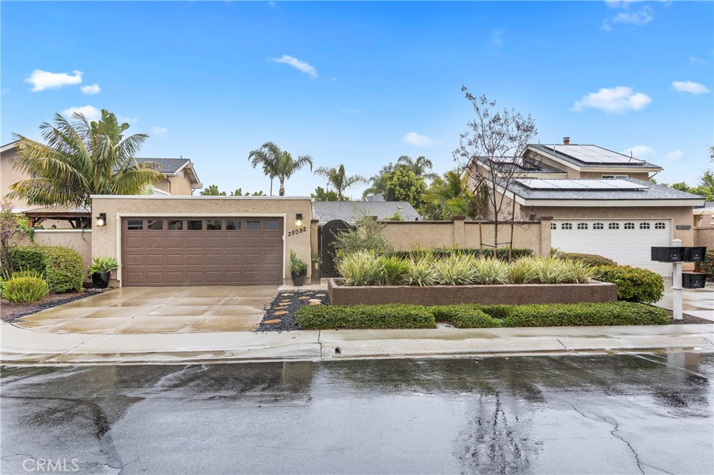 28092 Pinnacles Court