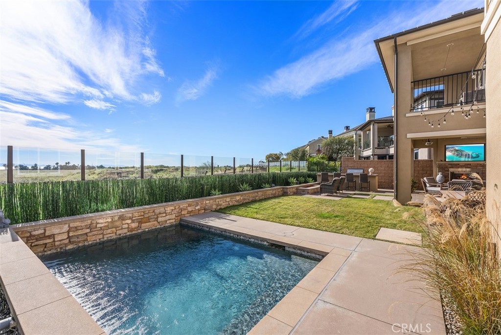 4692 Oceanridge Drive