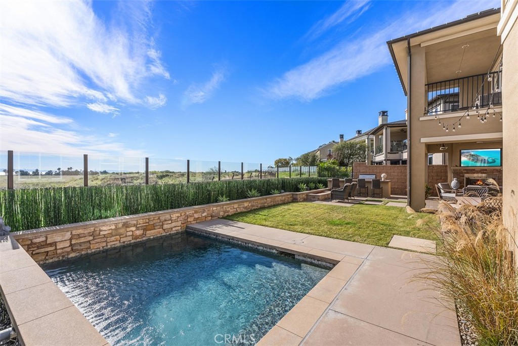 4692 Oceanridge Drive