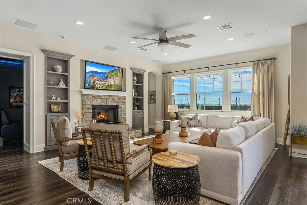 4692 Oceanridge Drive