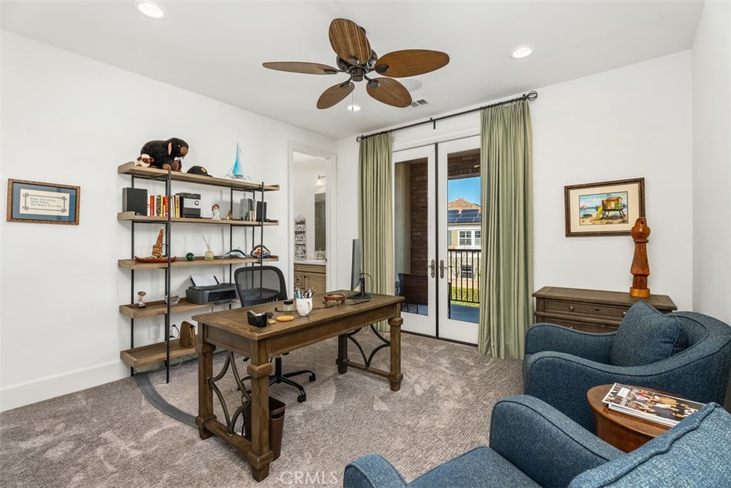 4692 Oceanridge Drive