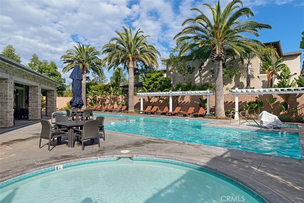 4692 Oceanridge Drive