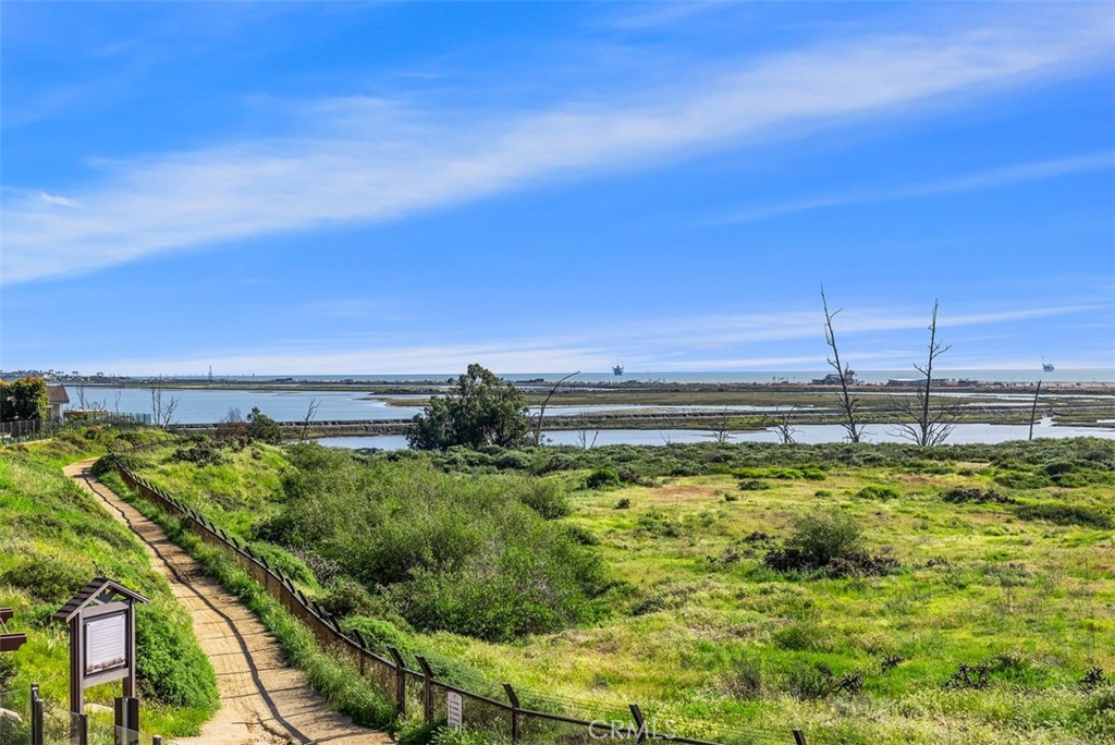 4692 Oceanridge Drive