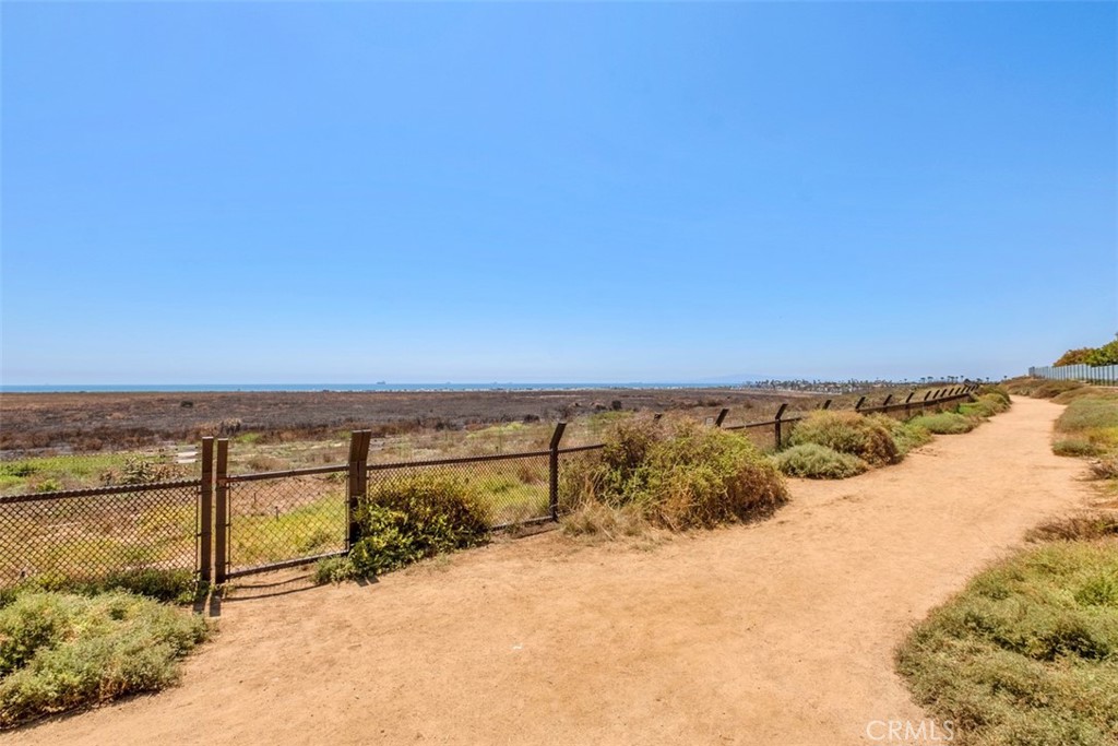 4692 Oceanridge Drive