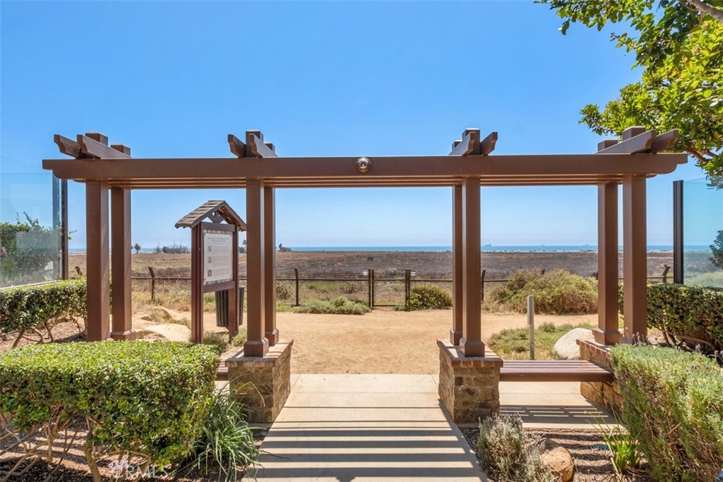 4692 Oceanridge Drive