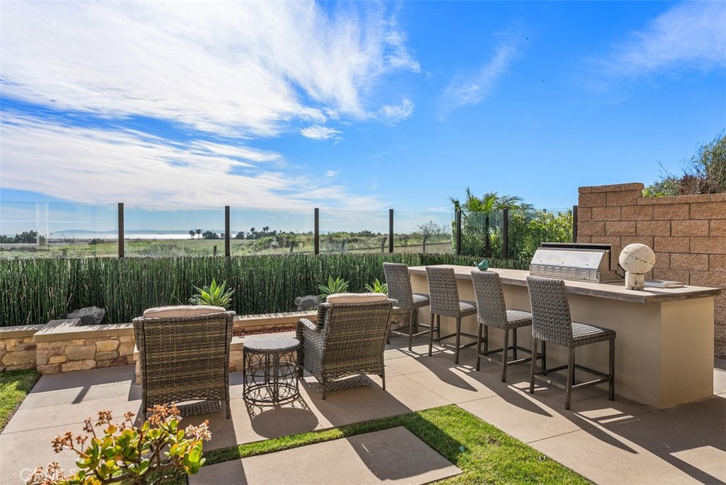 4692 Oceanridge Drive