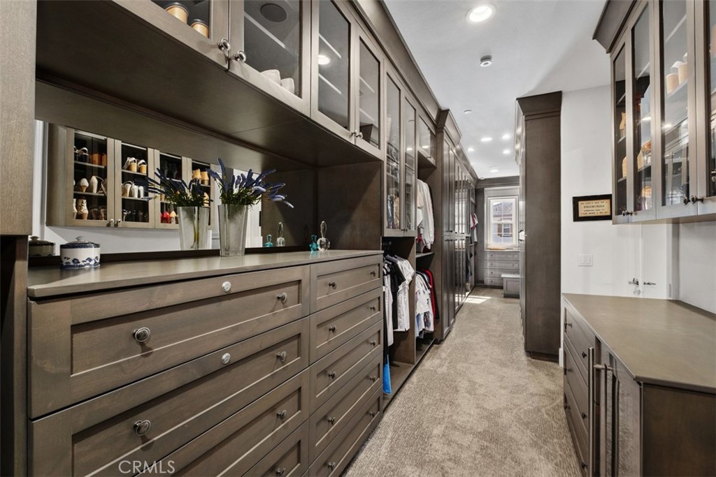 4692 Oceanridge Drive