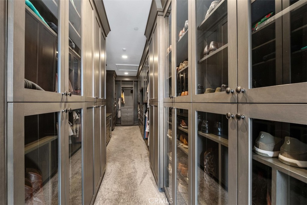 4692 Oceanridge Drive