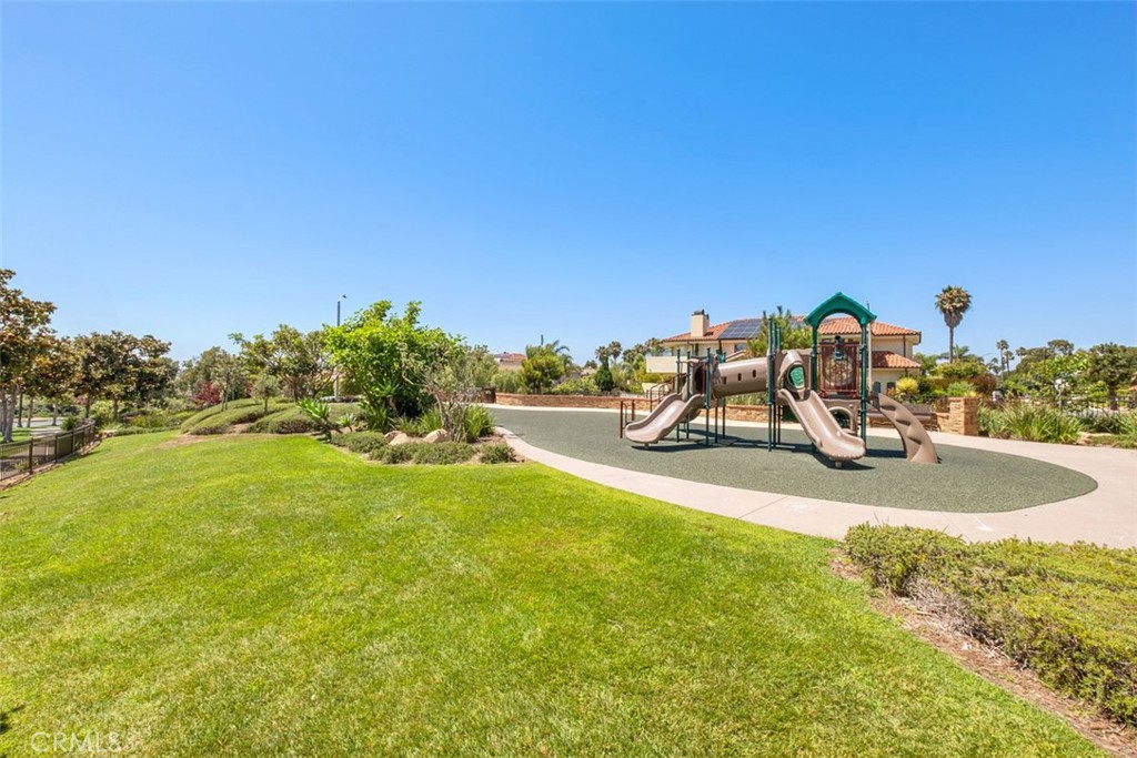 4692 Oceanridge Drive