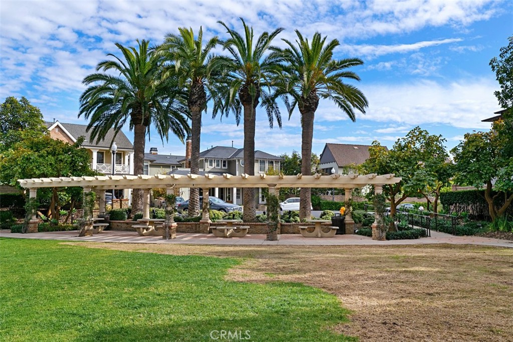 4692 Oceanridge Drive