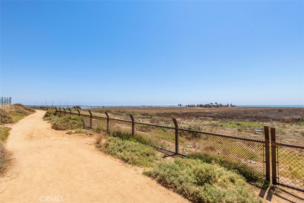 4692 Oceanridge Drive