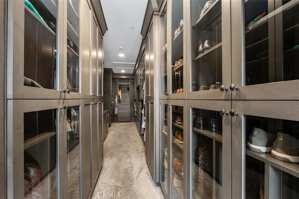 4692 Oceanridge Drive