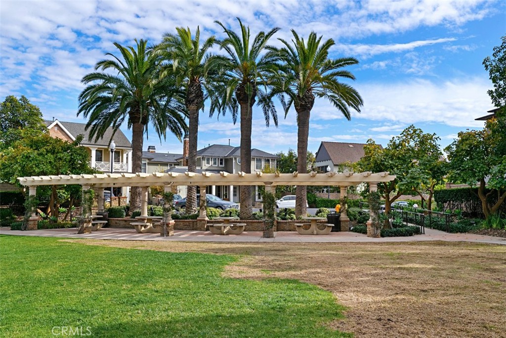 4692 Oceanridge Drive