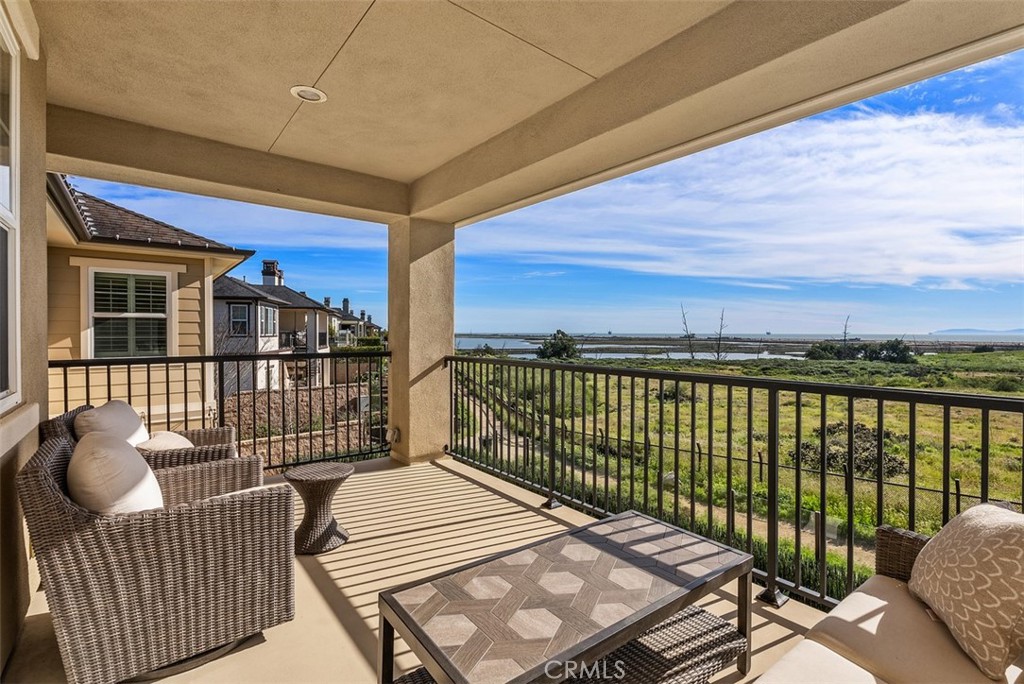 4692 Oceanridge Drive