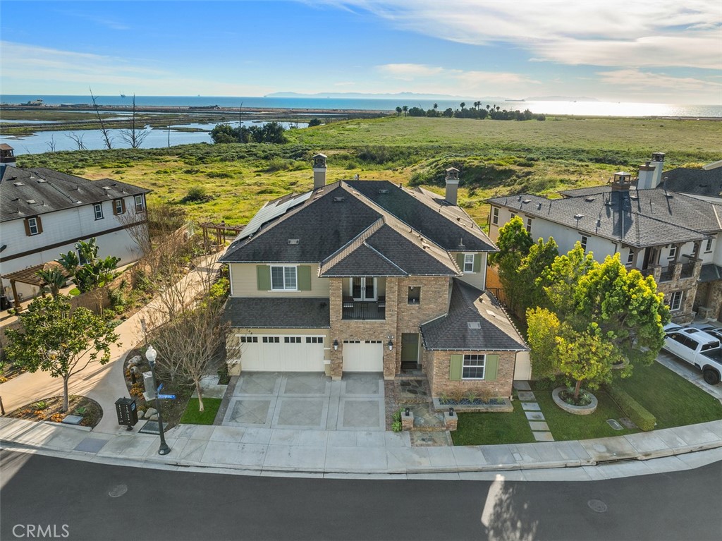 4692 Oceanridge Drive