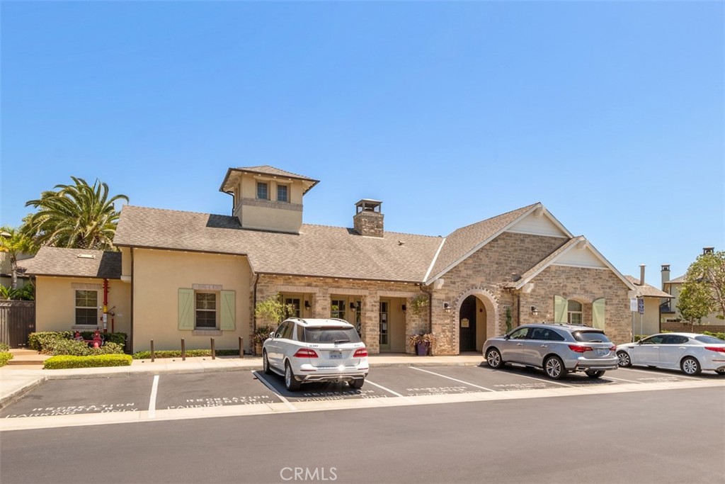 4692 Oceanridge Drive