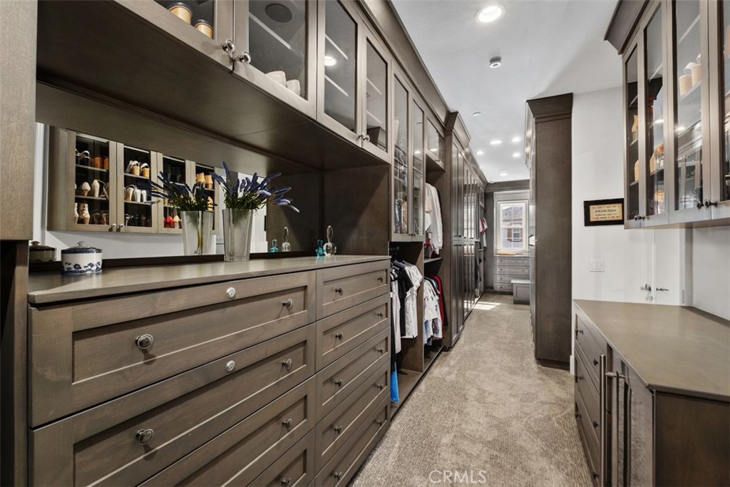 4692 Oceanridge Drive