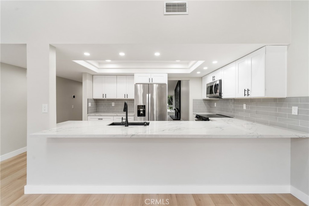 9374 Fleetwood Street