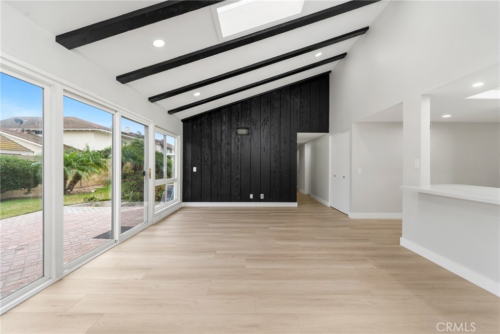 9374 Fleetwood Street