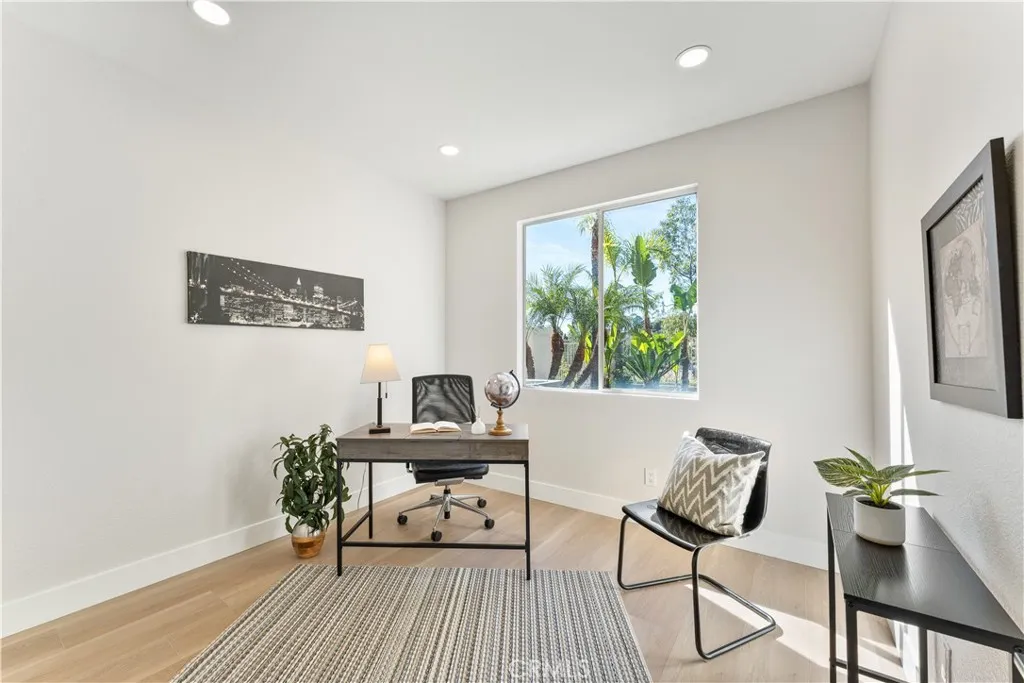 27 Feldspar Way