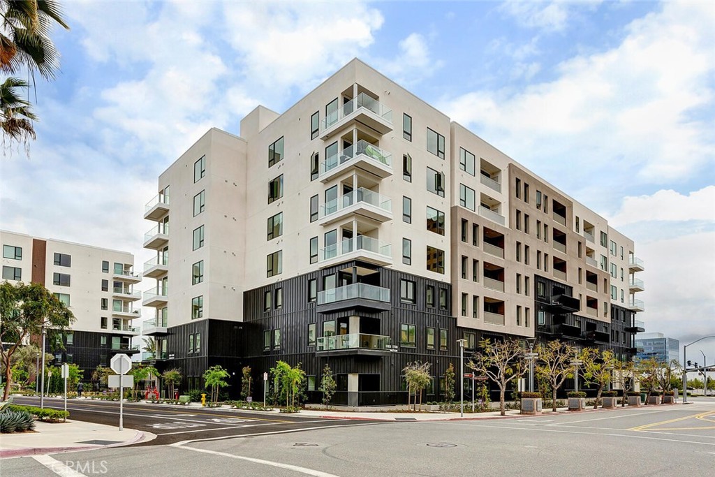 1306 Rivington