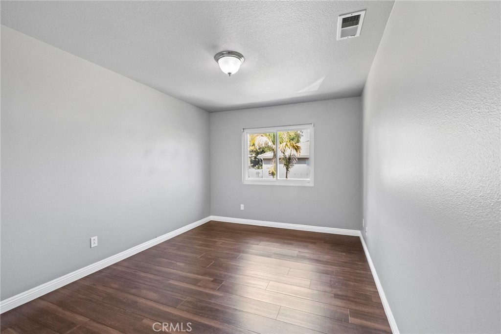 74 Linhaven