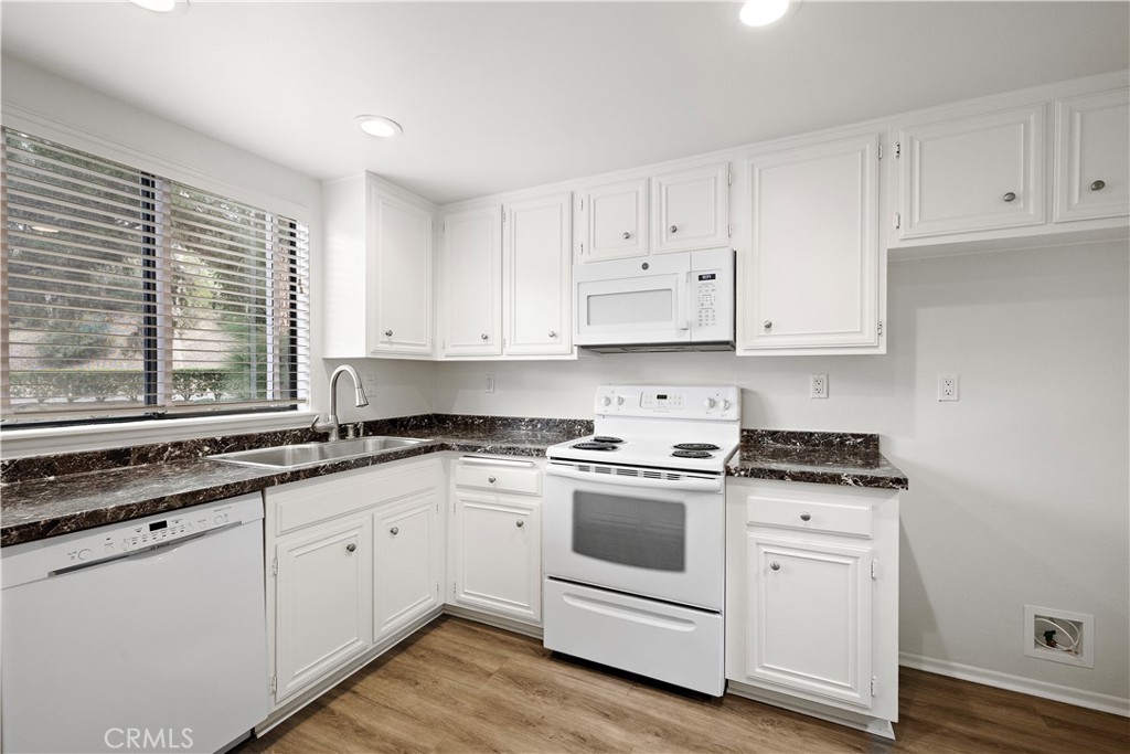 31383 E Nine Dr #64B