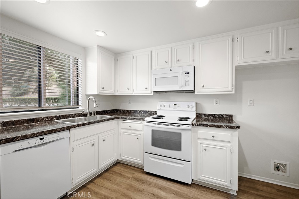 31383 E Nine Dr #64B