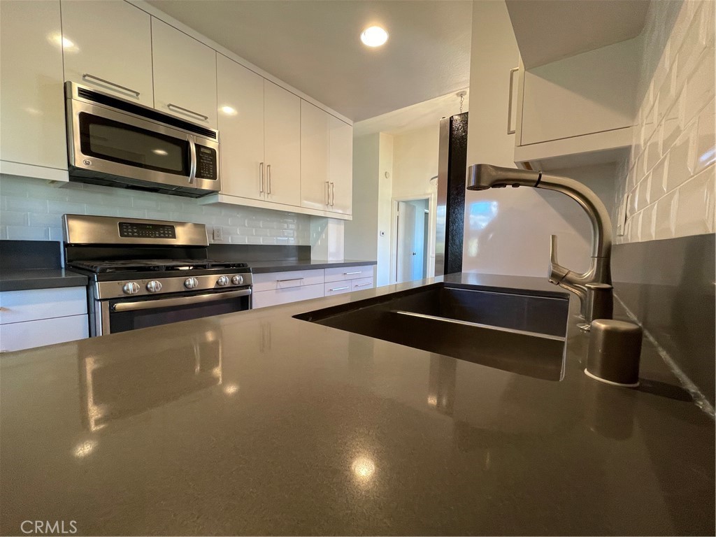 25869 Marguerite 204