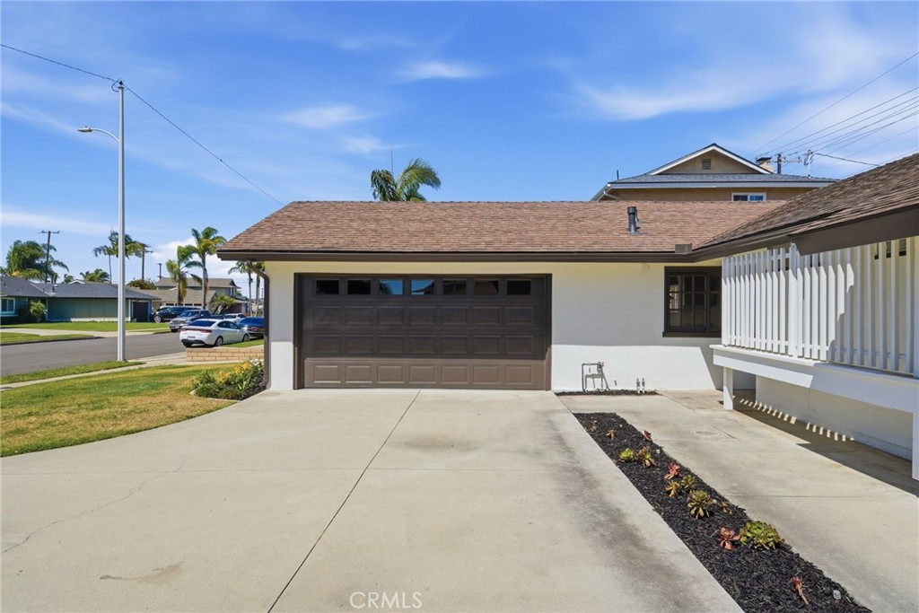 19562 Aragon Circle