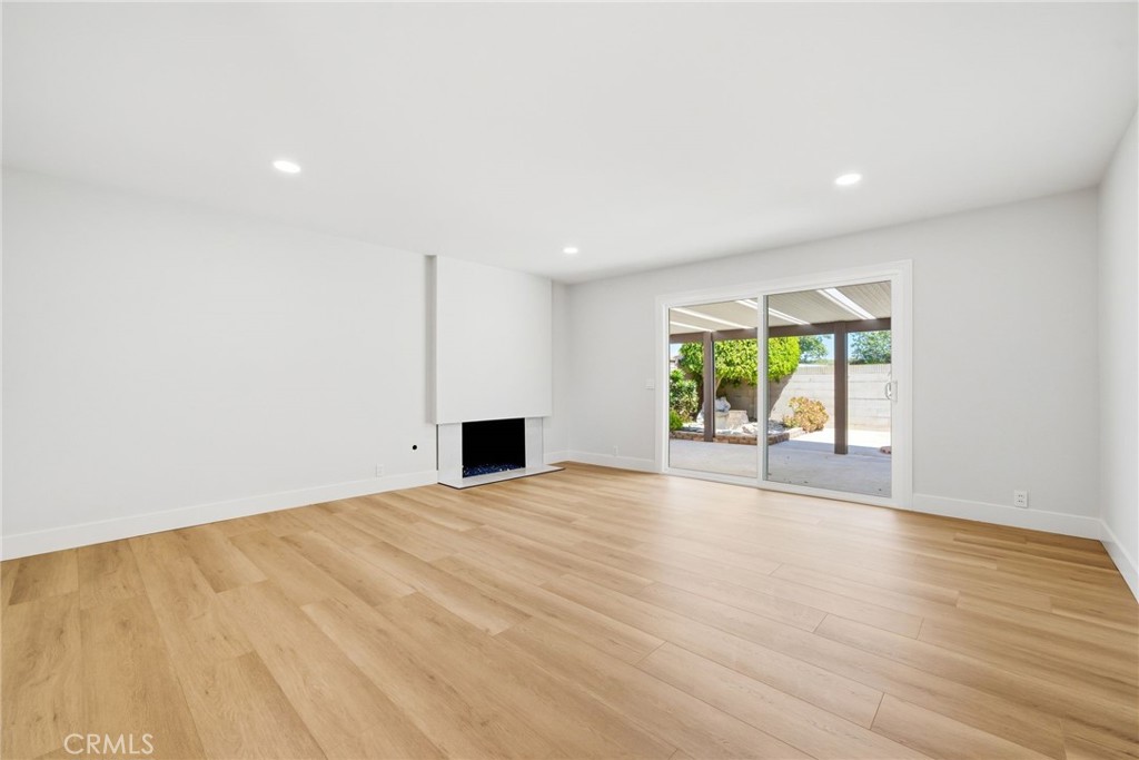 19562 Aragon Circle