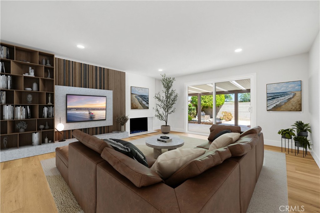 19562 Aragon Circle