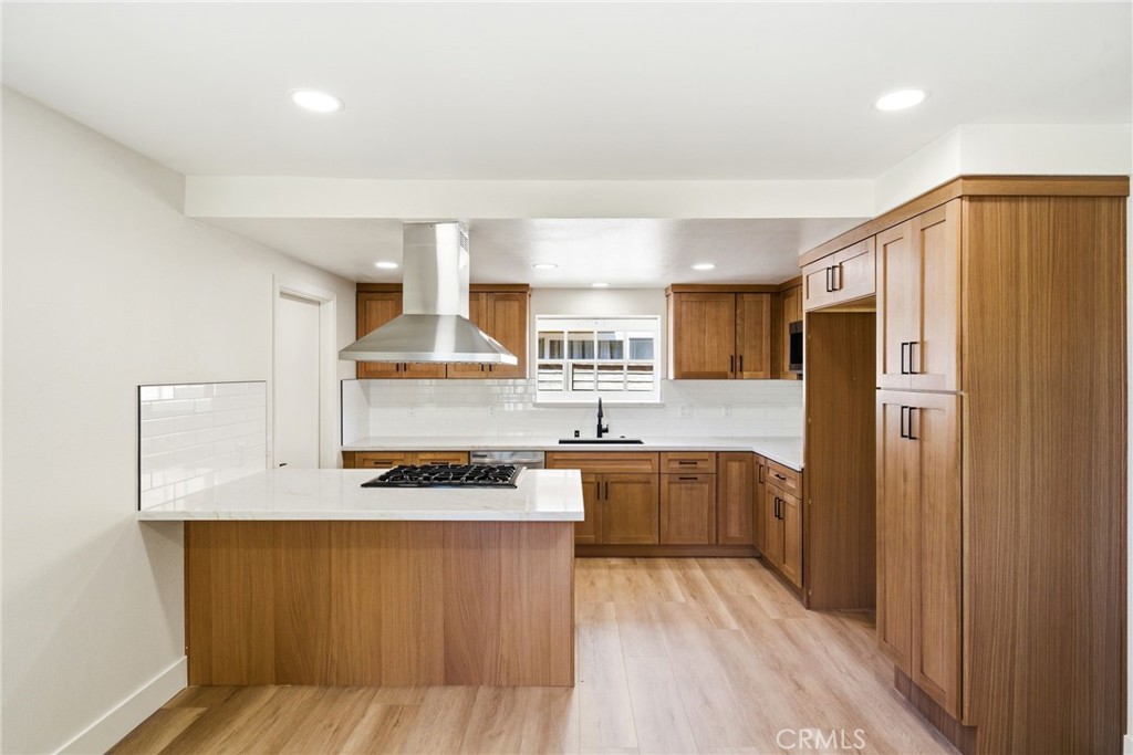 19562 Aragon Circle