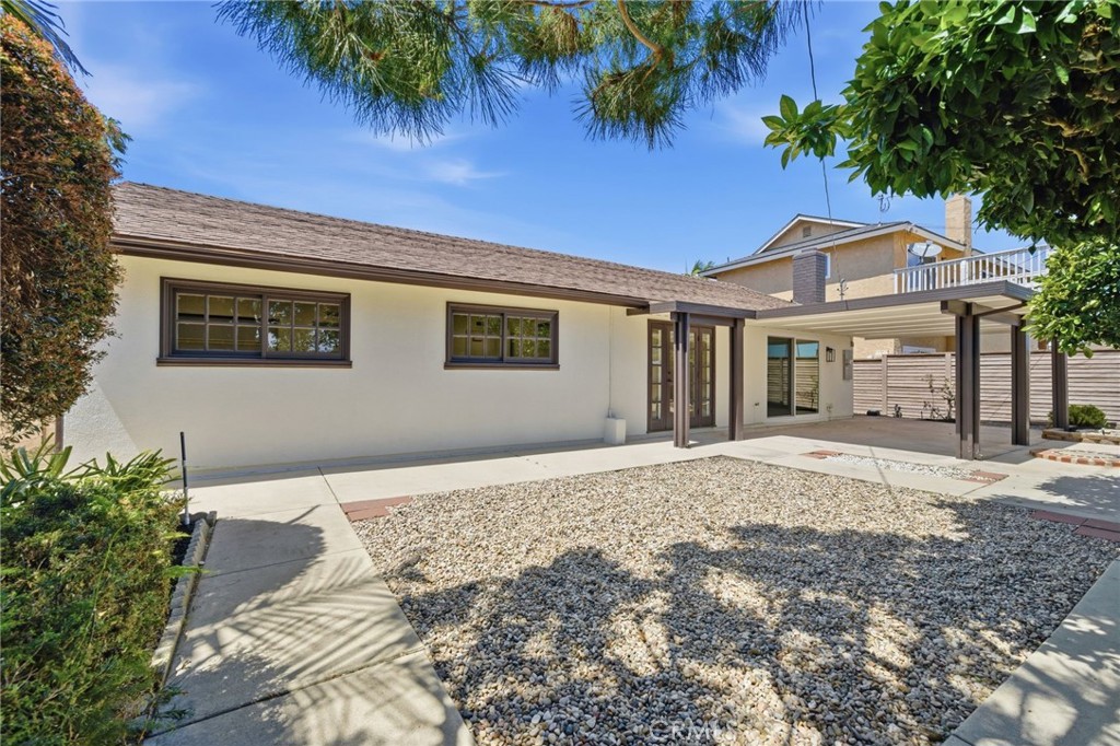 19562 Aragon Circle