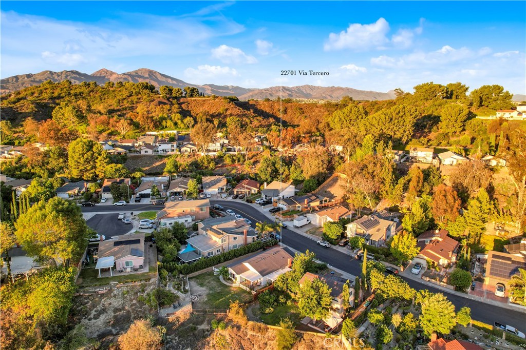 22701 Via Tercero