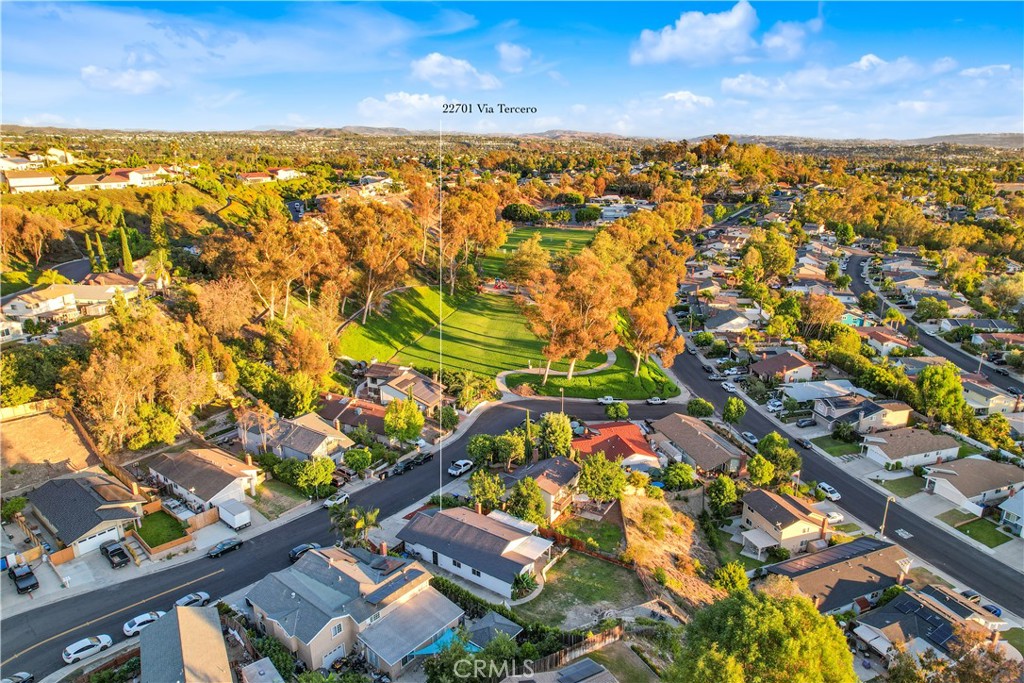 22701 Via Tercero