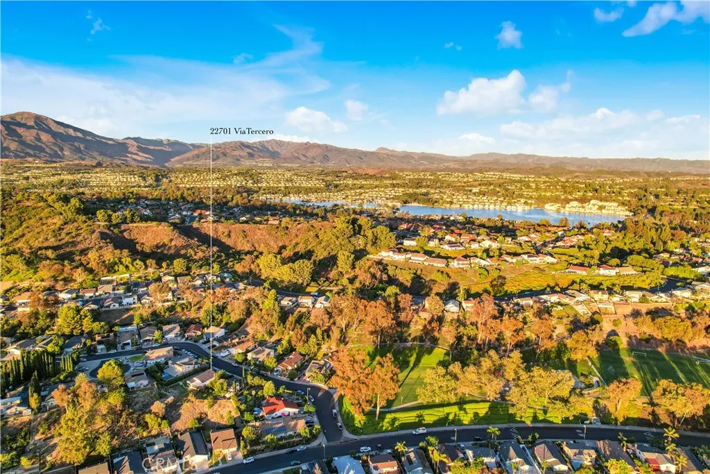 22701 Via Tercero