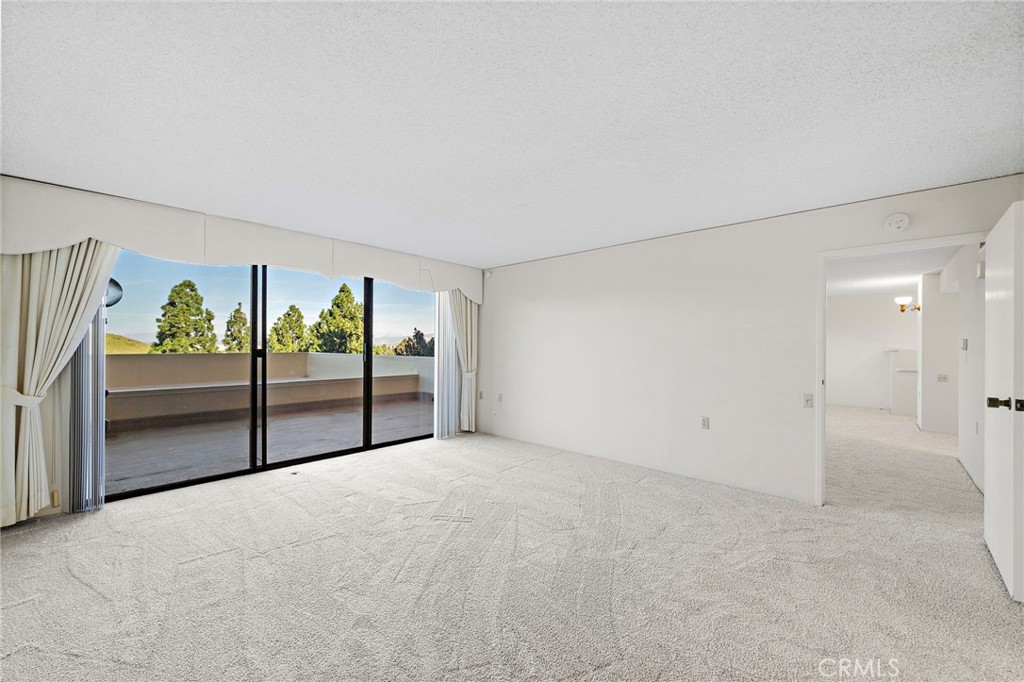 24055 Paseo Del Lago