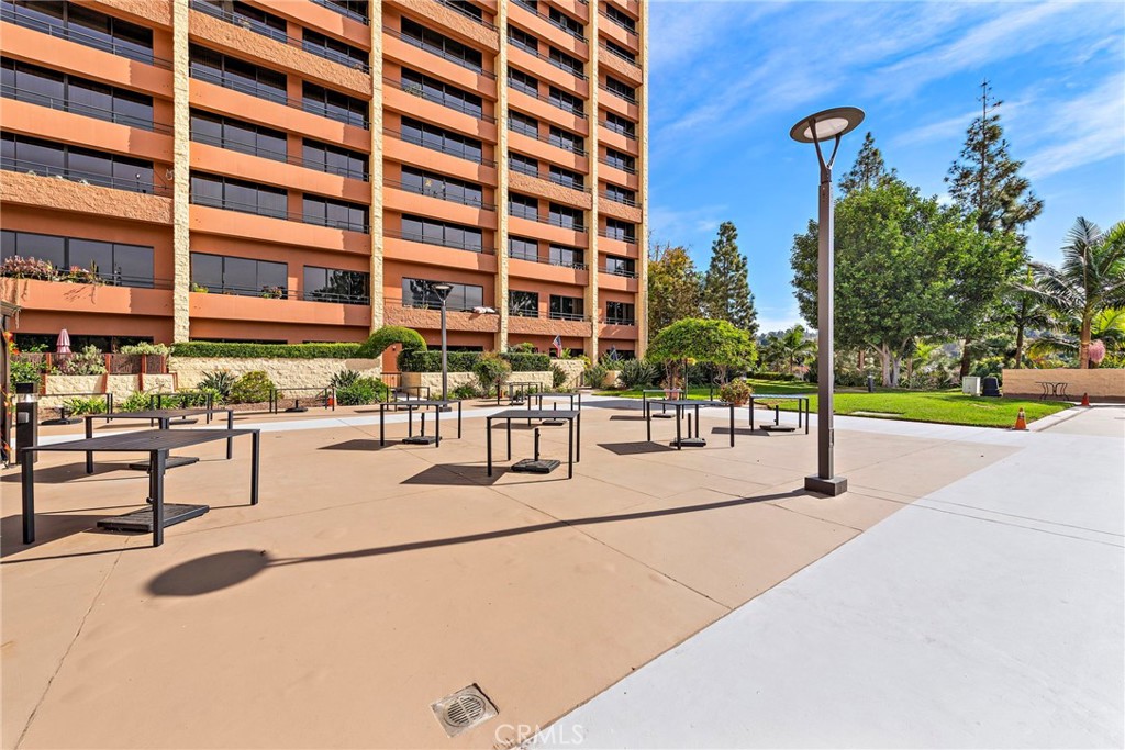 24055 Paseo Del Lago