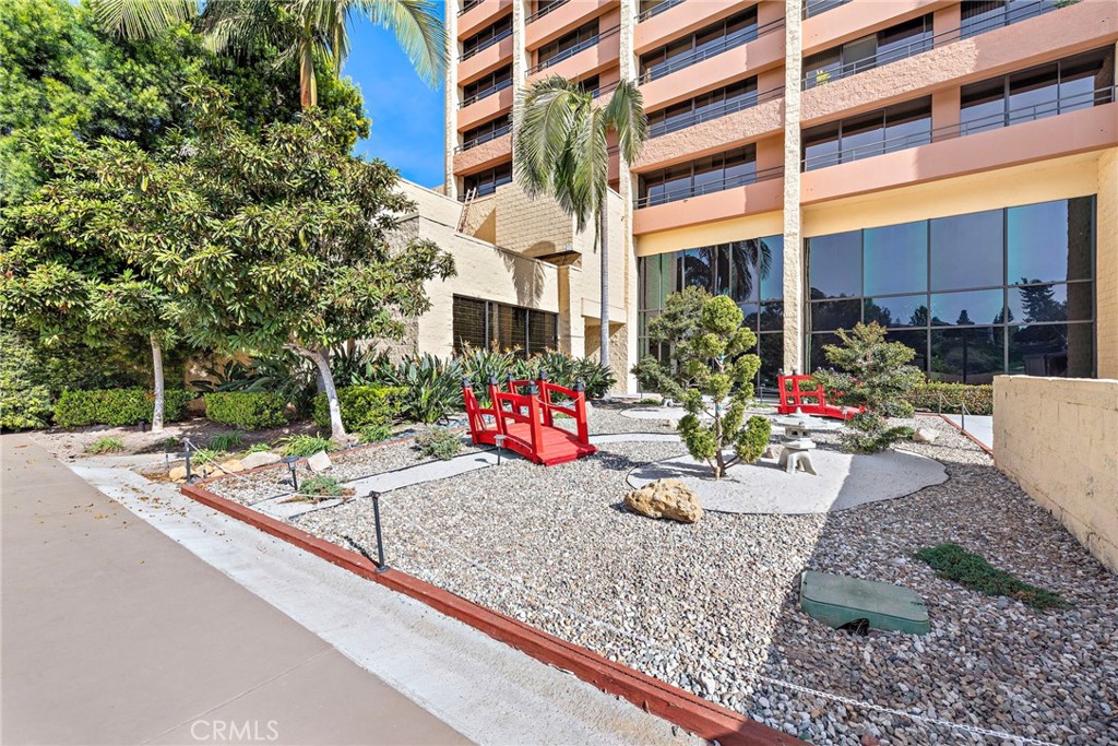 24055 Paseo Del Lago