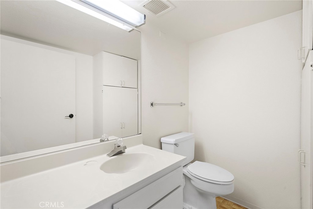 24055 Paseo Del Lago