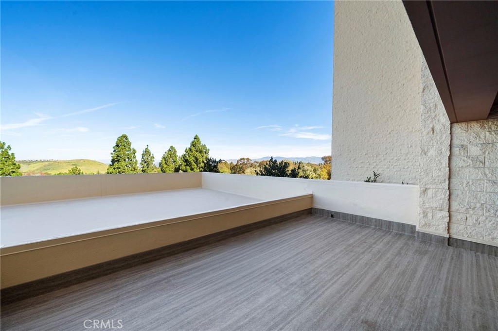 24055 Paseo Del Lago