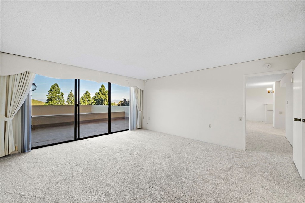 24055 Paseo Del Lago