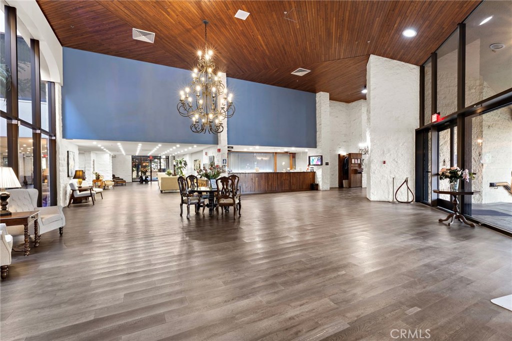 24055 Paseo Del Lago