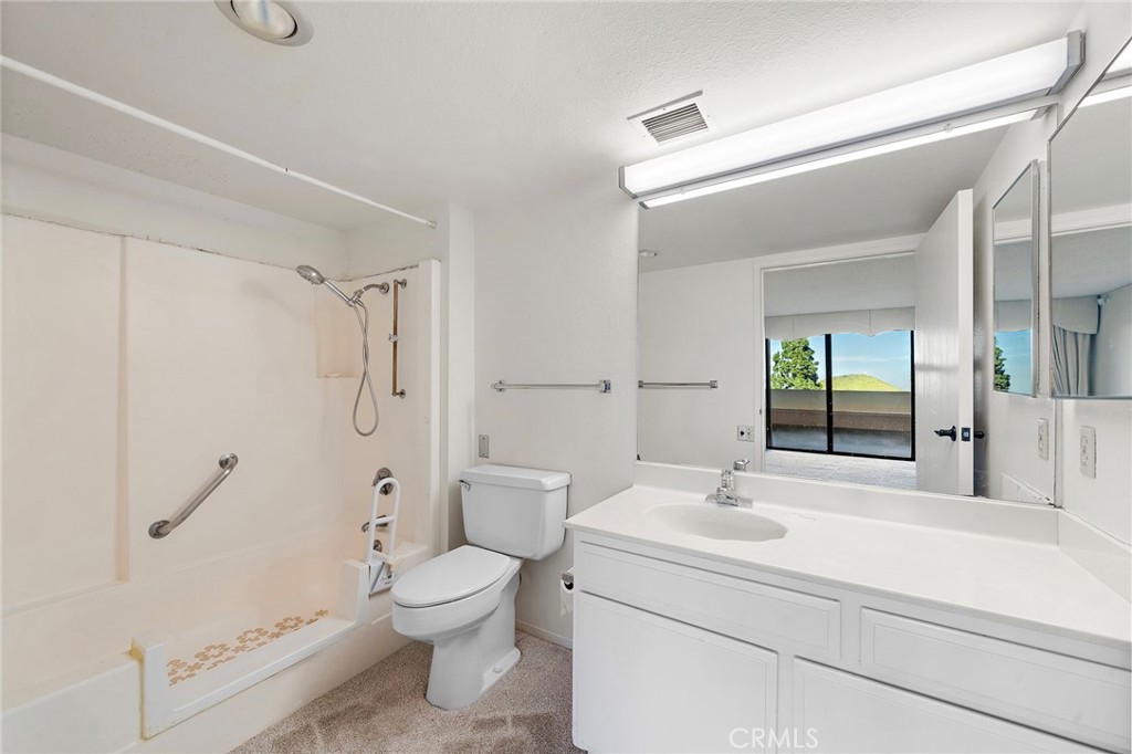 24055 Paseo Del Lago