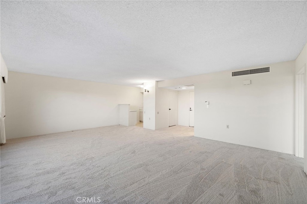 24055 Paseo Del Lago