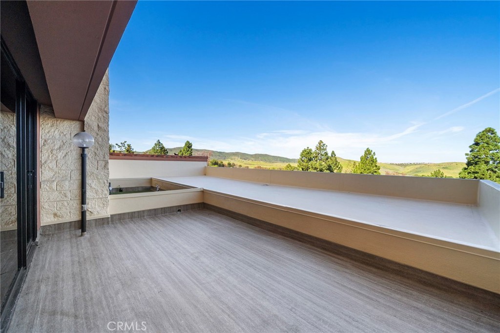 24055 Paseo Del Lago